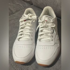 Reebok Leather Classic Sneakers Women size 7 can Unisex Sneaker